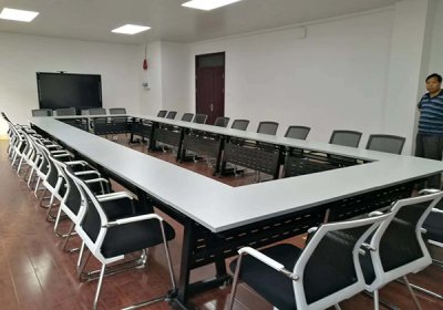 大族激光智能科技會議室桌椅定制案例